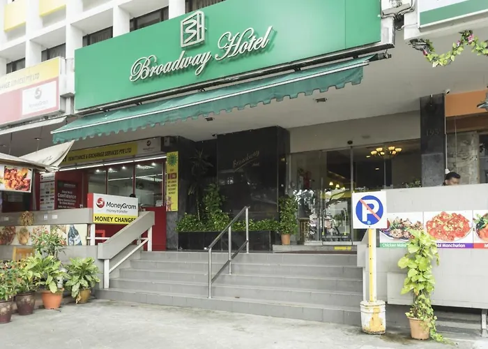 L Hotel At Broadway